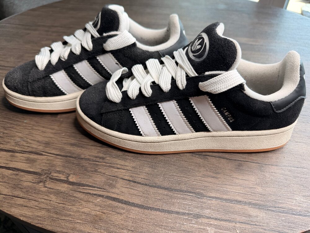 Adidas Campus 00s Core Black Gum, Slightly used in good condition Size 8
